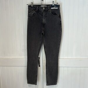 Abercrombie &  Fitch gray,the skinny high-rise Jean size 25 short